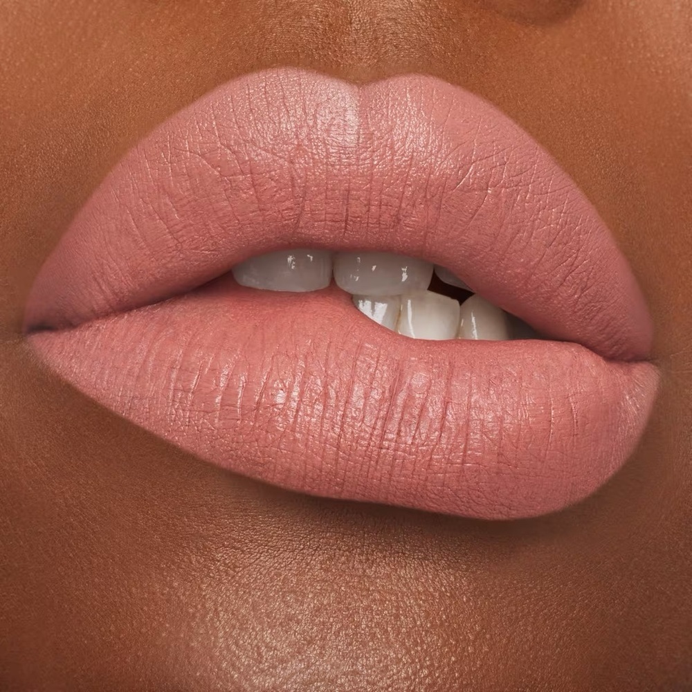 MAC ‘Kinda Sexy’ M·A·Cximal Silky Matte Lipstick - Picture 5 of 11